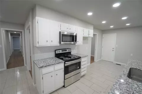 5351 E 30th Pl, Tulsa, OK 74114 photo 16