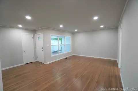 5351 E 30th Pl, Tulsa, OK 74114 photo 9