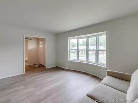 6816 E 56th St, Tulsa, OK 74145 photo 11