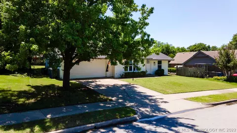 6816 E 56th St, Tulsa, OK 74145 photo 35
