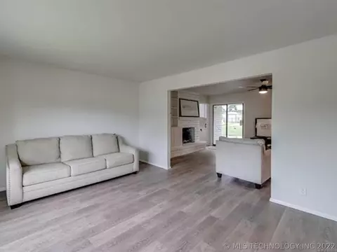 6816 E 56th St, Tulsa, OK 74145 photo 10