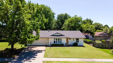 6816 E 56th St, Tulsa, OK 74145 photo 32