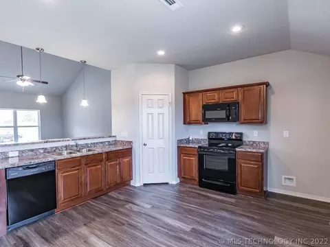 29406 E 80th St S, Broken Arrow, OK 74014 photo 4