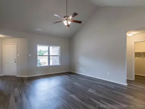 29406 E 80th St S, Broken Arrow, OK 74014 photo 2