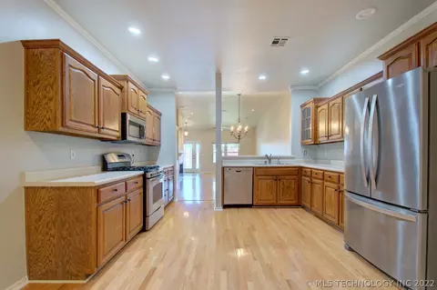8124 E 74th Ct, Tulsa, OK 74133 photo 10