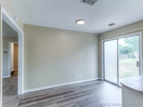 6518 E 8th St, Tulsa, OK 74112 photo 7