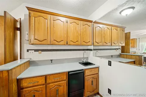1605 Willow, Pryor, OK 74361 photo 31