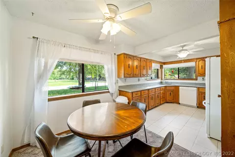 1605 Willow, Pryor, OK 74361 photo 8