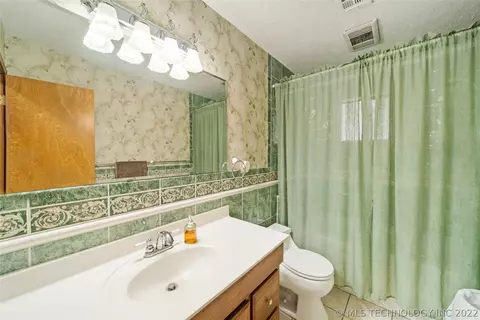 1605 Willow, Pryor, OK 74361 photo 17