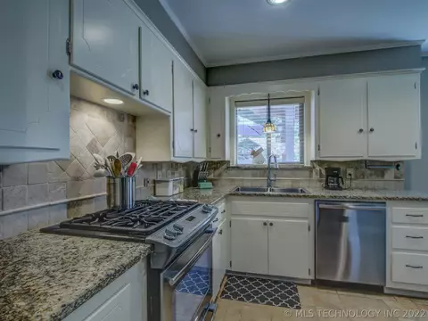 1728 E 59th St, Tulsa, OK 74105 photo 9