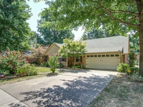 1728 E 59th St, Tulsa, OK 74105 photo 3