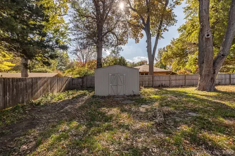 2948 E 45th Pl, Tulsa, OK 74105 photo 30