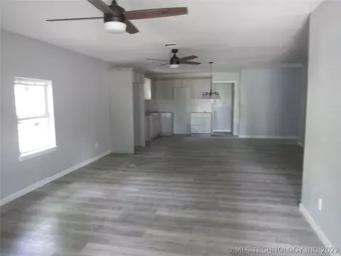 904 E Spaulding, Checotah, OK 74426 photo 18