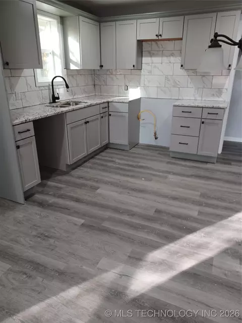904 E Spaulding, Checotah, OK 74426 photo 19