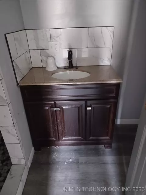 904 E Spaulding, Checotah, OK 74426 photo 38