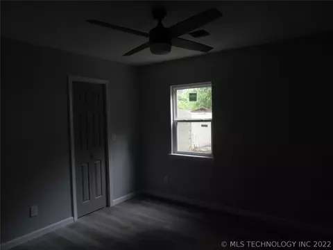 904 E Spaulding, Checotah, OK 74426 photo 5
