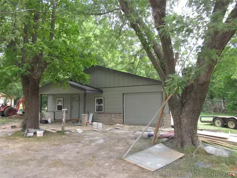 904 E Spaulding, Checotah, OK 74426 photo 1