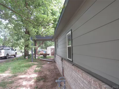 904 E Spaulding, Checotah, OK 74426 photo 27
