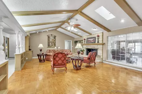 1110 E 8th, Cushing, OK 74023 photo 6