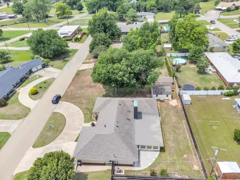 1110 E 8th, Cushing, OK 74023 photo 37
