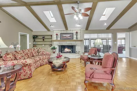 1110 E 8th, Cushing, OK 74023 photo 9