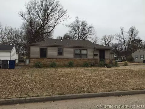 1002 E 37th Pl, Tulsa, OK 74105 photo 1