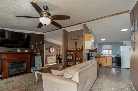 219 Mistletoe Ln, Mead, OK 73449 photo 8
