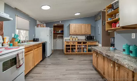 219 Mistletoe Ln, Mead, OK 73449 photo 11