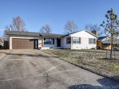 7521 E 26th Ct, Tulsa, OK 74129 photo 2