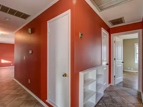 7521 E 26th Ct, Tulsa, OK 74129 photo 14