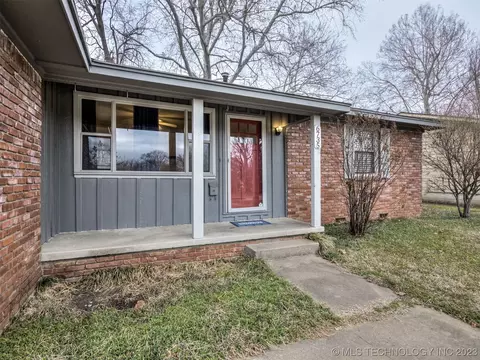 6735 E 29th St, Tulsa, OK 74129 photo 2