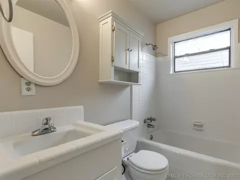 6735 E 29th St, Tulsa, OK 74129 photo 22