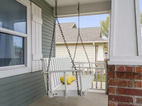 2522 E 5th Pl, Tulsa, OK 74104 photo 3