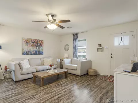 2522 E 5th Pl, Tulsa, OK 74104 photo 6
