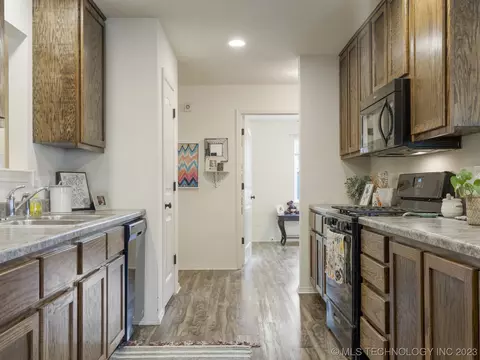 2522 E 5th Pl, Tulsa, OK 74104 photo 13