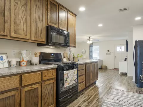2522 E 5th Pl, Tulsa, OK 74104 photo 14