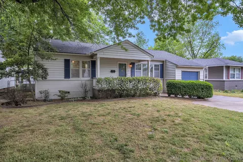 1542 E 49th St, Tulsa, OK 74105 photo 2