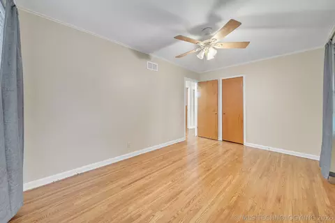 1542 E 49th St, Tulsa, OK 74105 photo 16