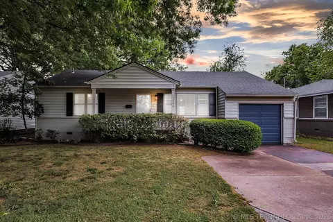 1542 E 49th St, Tulsa, OK 74105 photo 1