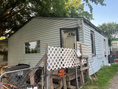 1740 E Latimer Pl, Tulsa, OK 74110 photo 3