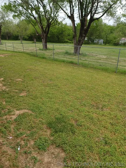 701 W North, Checotah, OK 74426 photo 26
