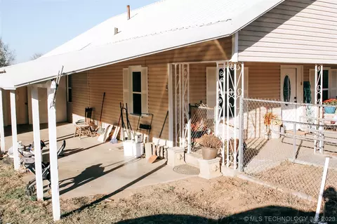 701 W North, Checotah, OK 74426 photo 7