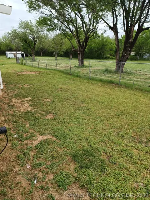 701 W North, Checotah, OK 74426 photo 25