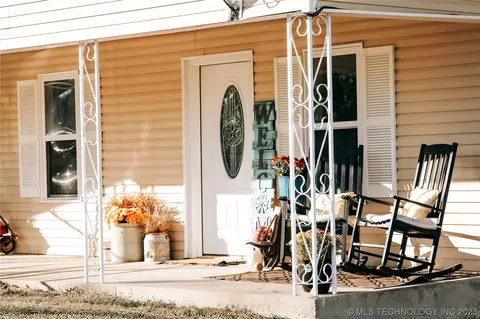 701 W North, Checotah, OK 74426 photo 5