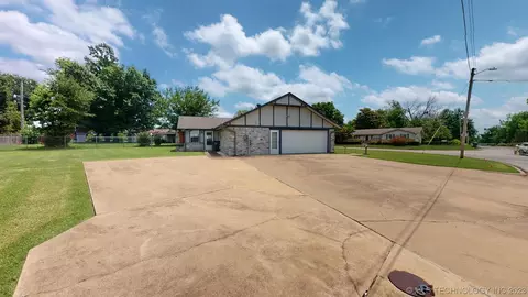 1301 E 13th St, Okmulgee, OK 74447 photo 28