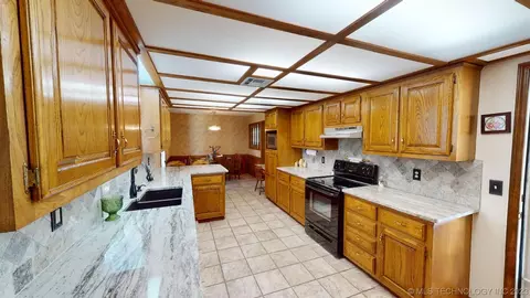1301 E 13th St, Okmulgee, OK 74447 photo 12