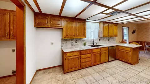 1301 E 13th St, Okmulgee, OK 74447 photo 13
