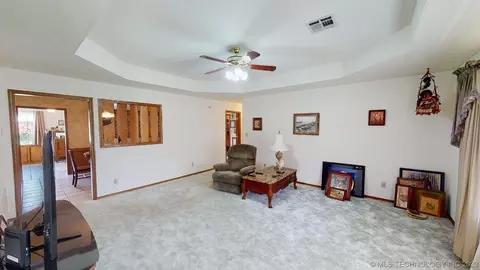 1301 E 13th St, Okmulgee, OK 74447 photo 3