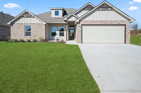 27717 E 107th St S, Coweta, OK 74429