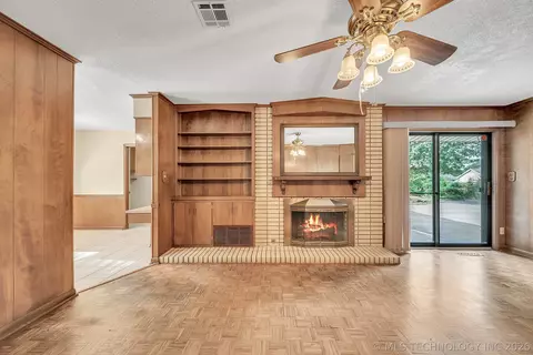 7332 E 59th Pl, Tulsa, OK 74145 photo 10